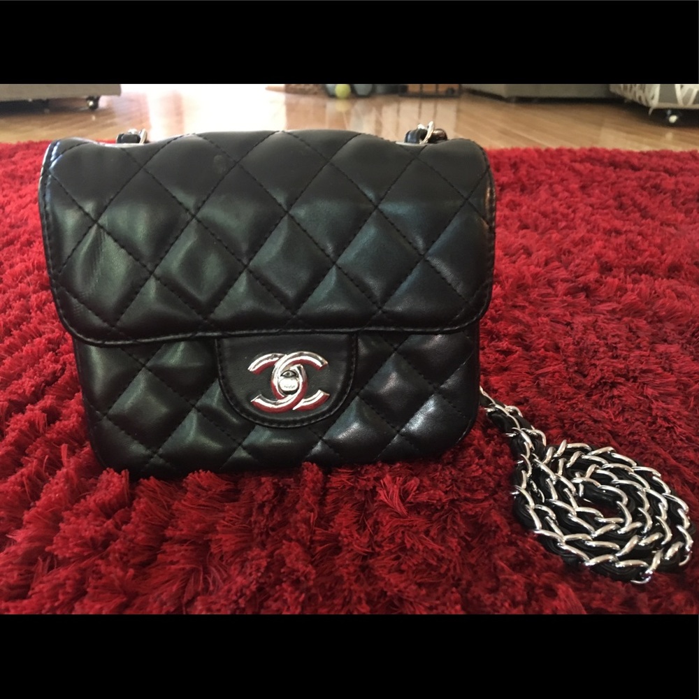 Authentic CHANEL Quilted Lambskin Purse